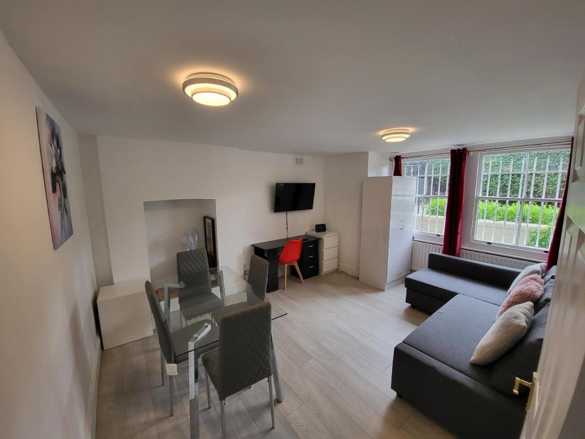 Cosy Apartment By Clapham South Underground! 런던 외부 사진