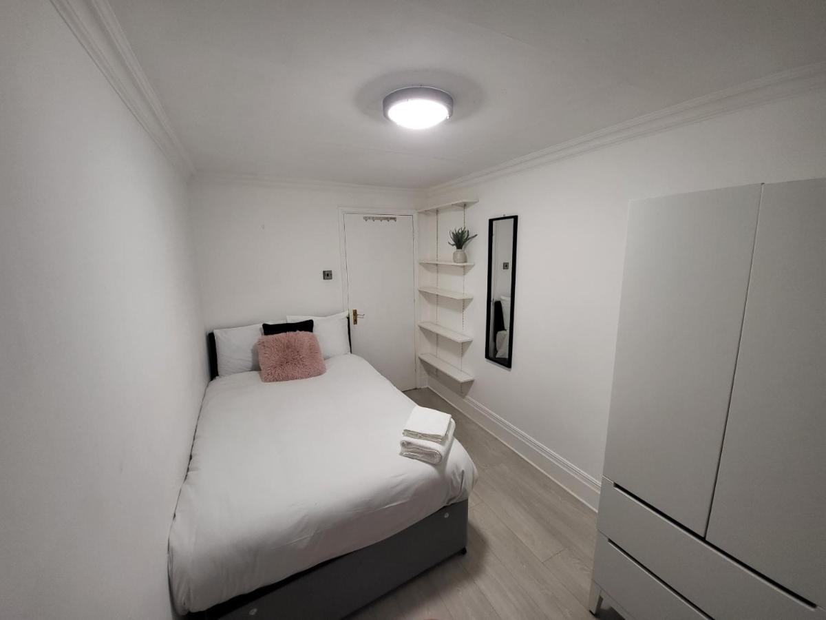 Cosy Apartment By Clapham South Underground! 런던 외부 사진